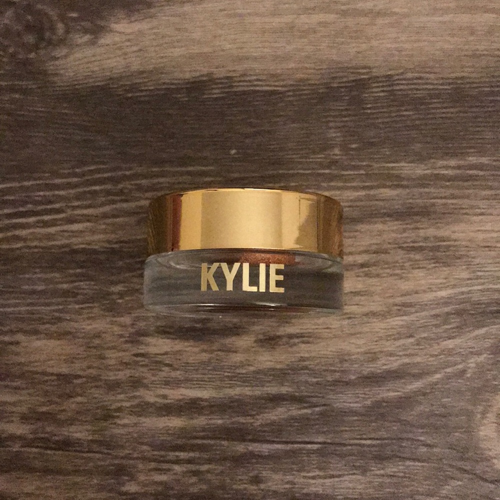 MAKE-UP!!! Kylie Cosmetics eyeshadow in copper